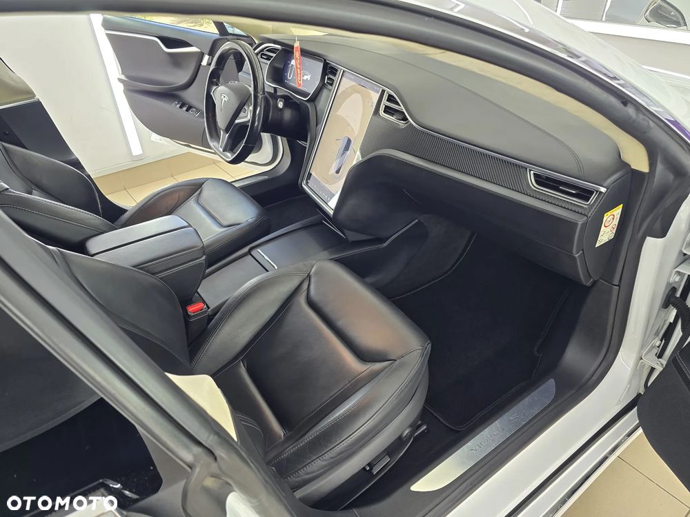 Tesla Model S Dual Motor Allradantrieb - 8