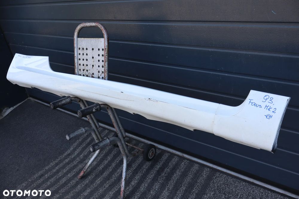 LISTWA NAKŁADKA PROGOWA PRÓG PRAWA FORD FOCUS MK2 II ST 3D 4M5J-B10154-ACW 2008 - 10