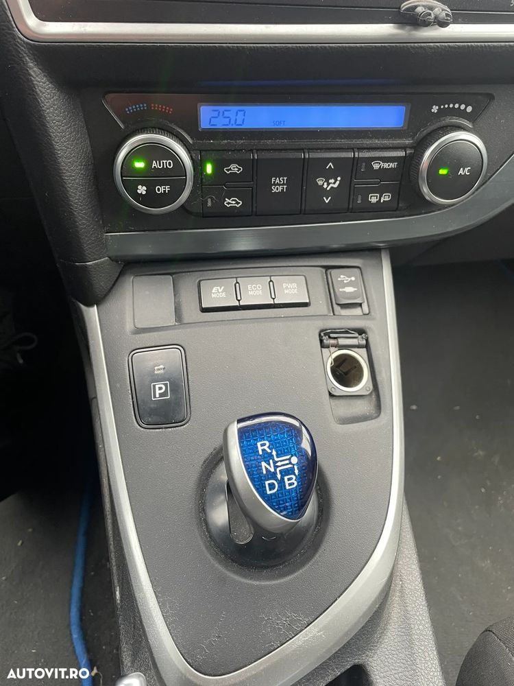 Toyota Auris - 14