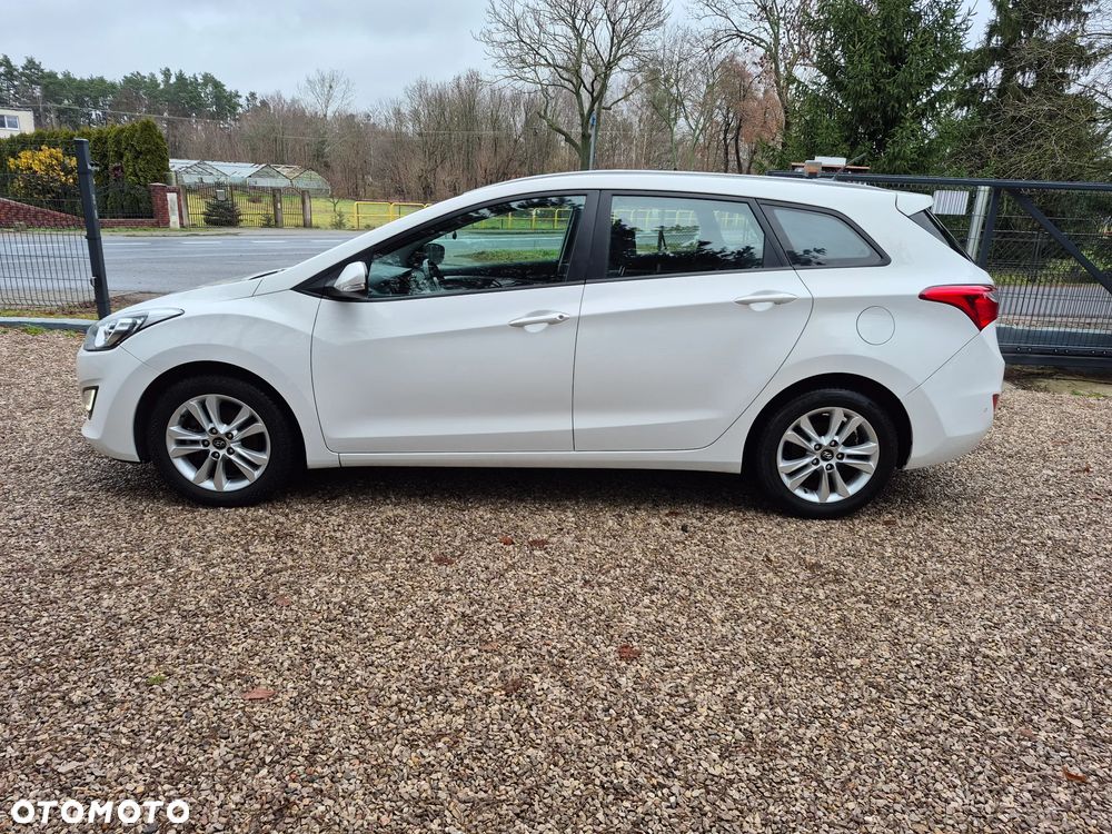 Hyundai i30 i30cw 1.4 Fifa World Cup Edition - 4