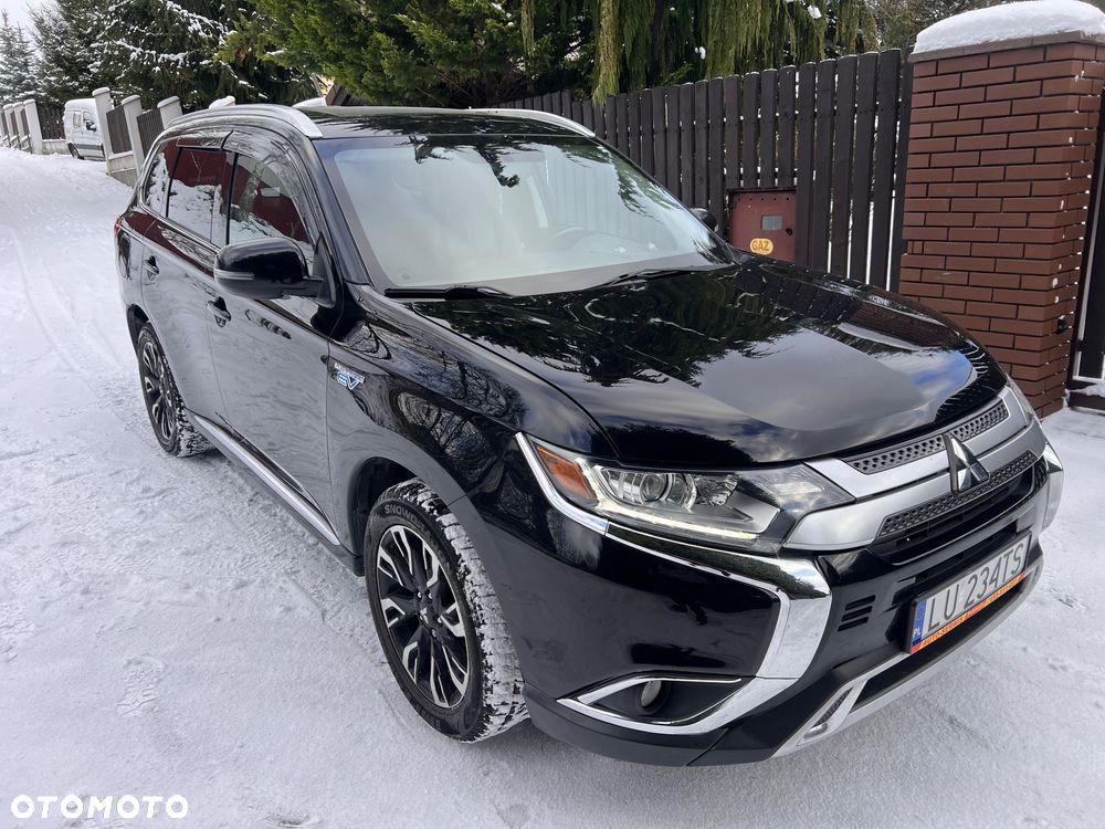 Mitsubishi Outlander 2.0 4WD Top - 20