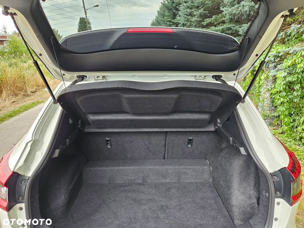 Nissan Qashqai 1.2 DIG-T N-Vision - 38