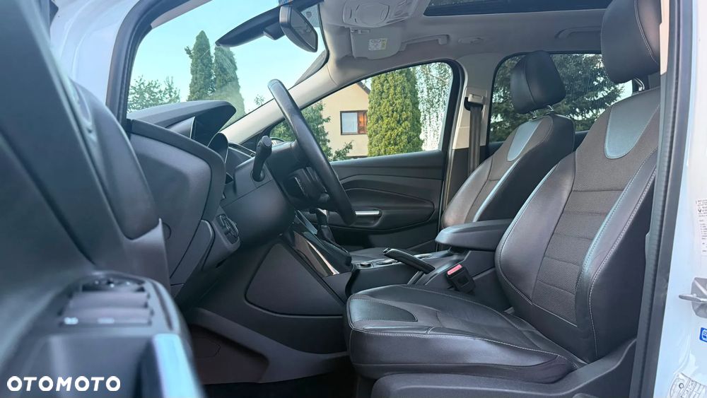 Ford Kuga 2.0 TDCi 4x4 Titanium - 17