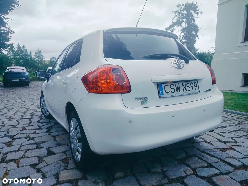 Toyota Auris 1.4 D-4D Luna - 3