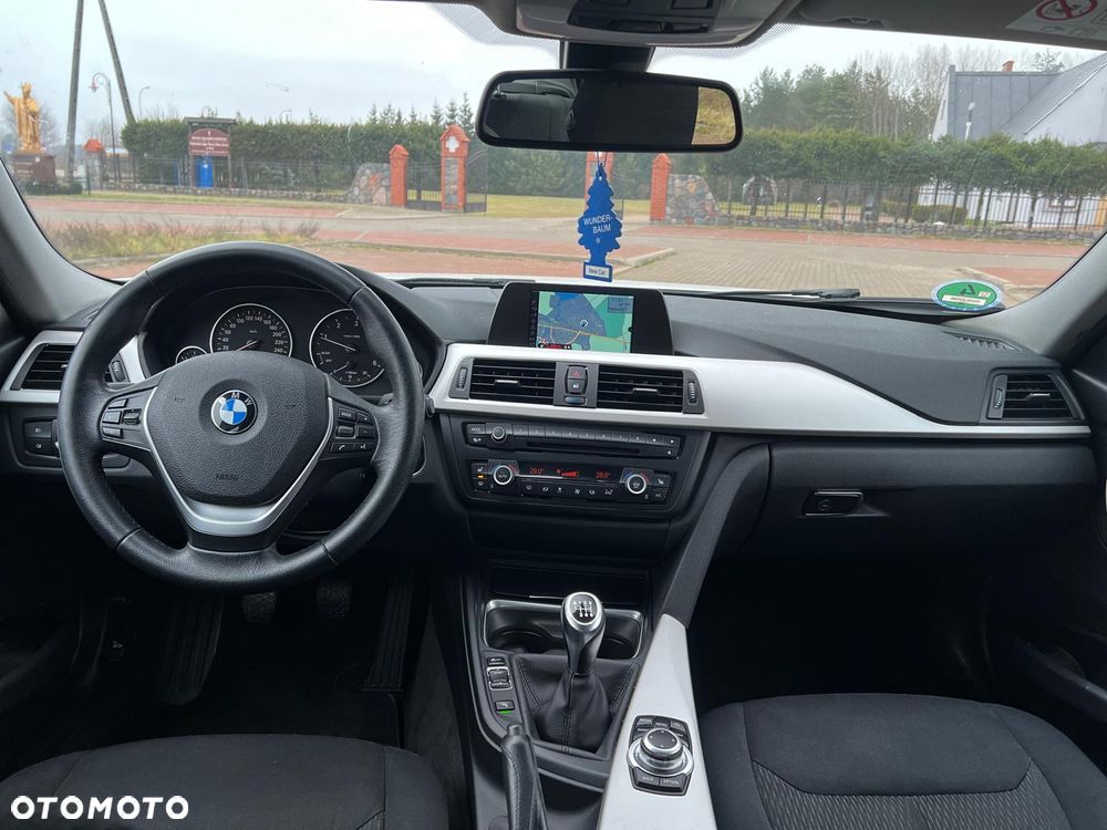 BMW Seria 3 320d DPF - 18
