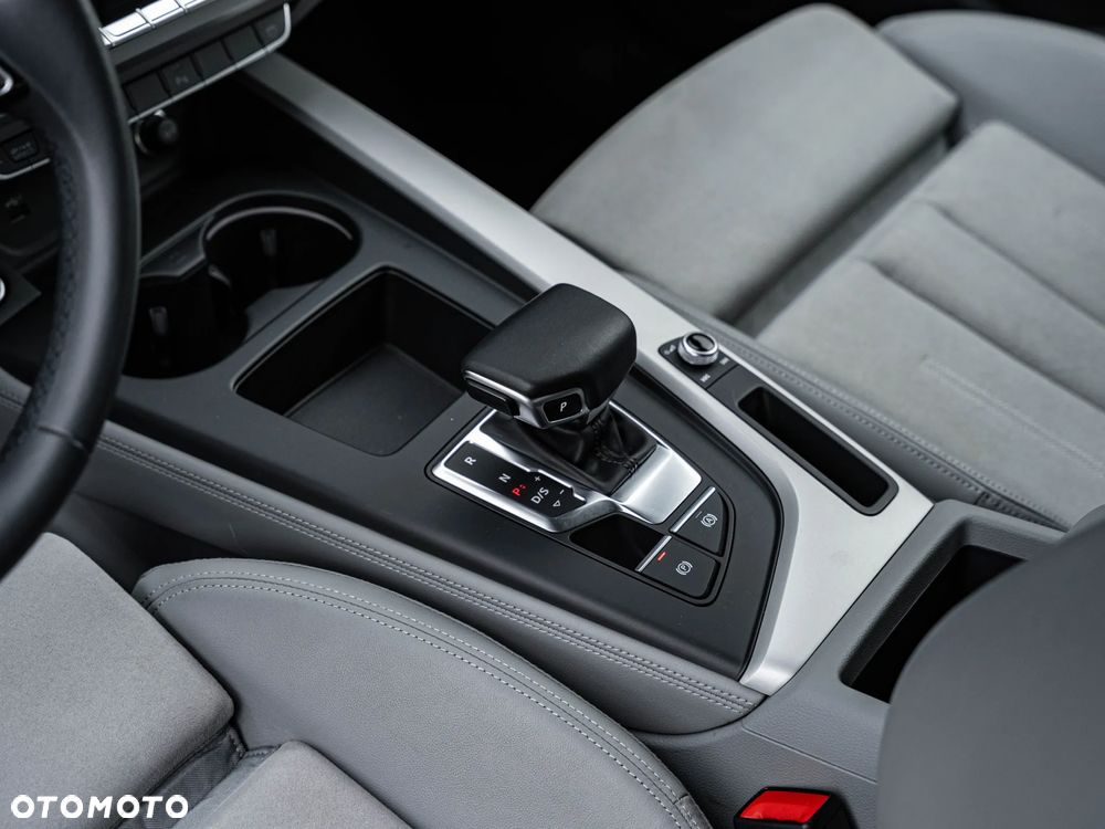 Audi A4 Limousine - 23