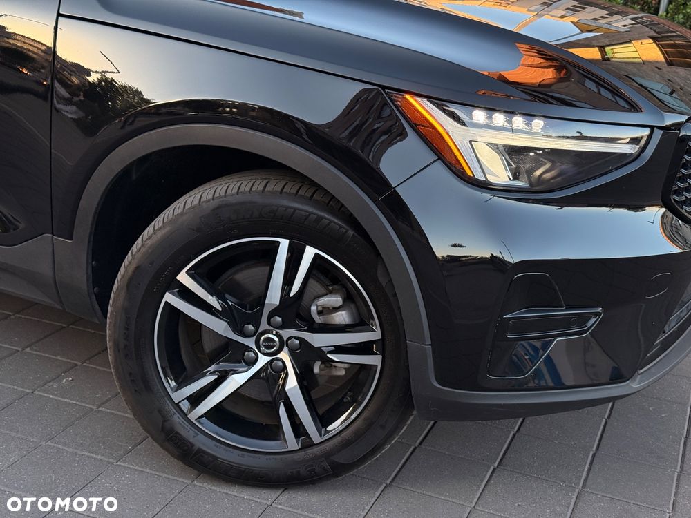 Volvo XC 40 B5 B AWD Momentum Pro - 2