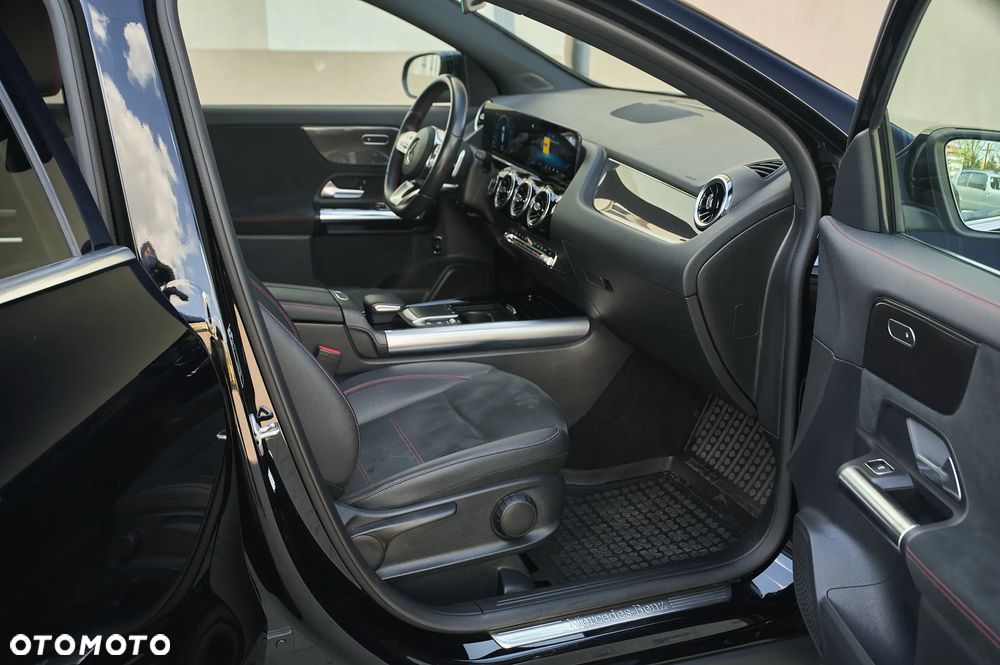 Mercedes-Benz GLA 200 d 8G-DCT AMG Line - 24
