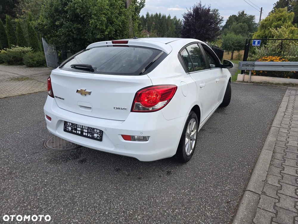 Chevrolet Cruze 1.6 LT+ - 33