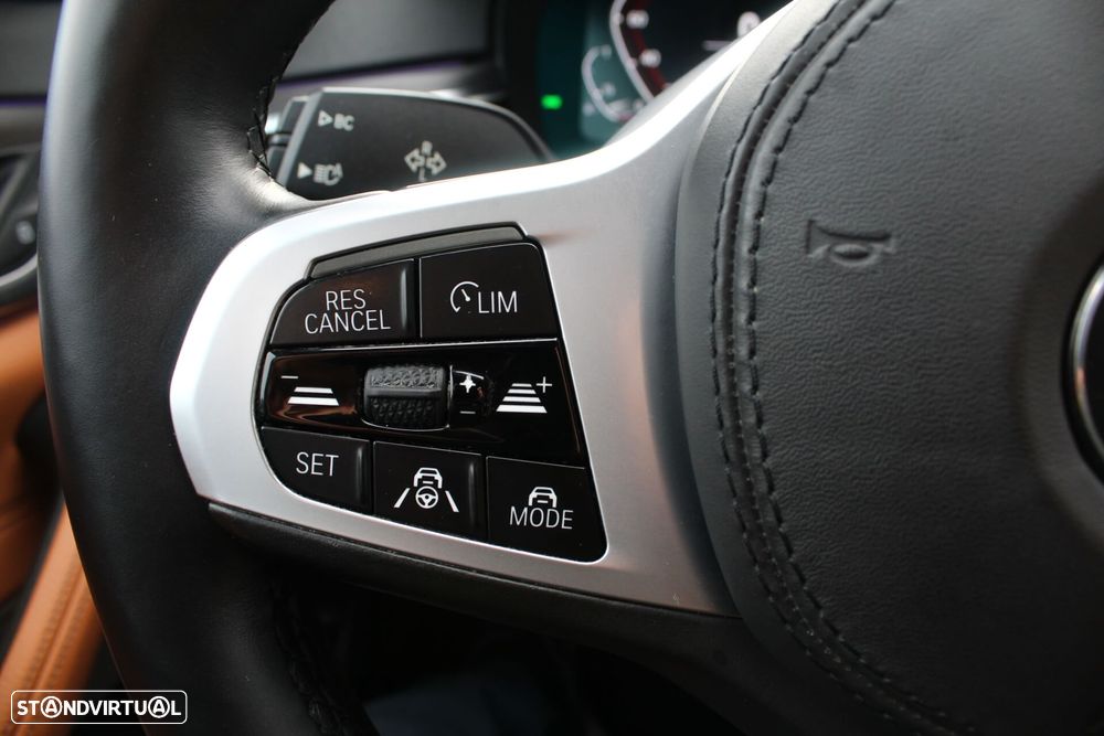 BMW 530 e Pack M - 18