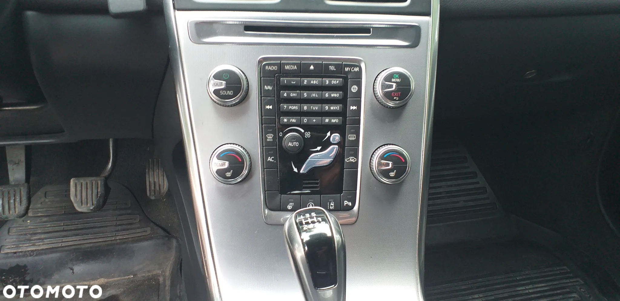 Volvo XC 60 D3 Momentum - 9