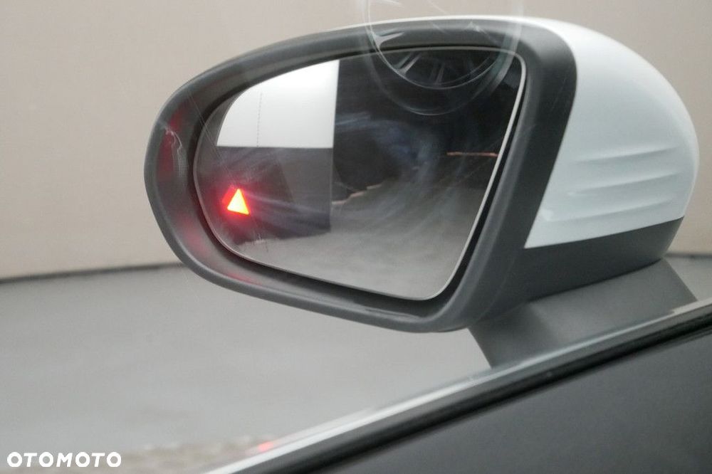 Mercedes-Benz CLA - 31