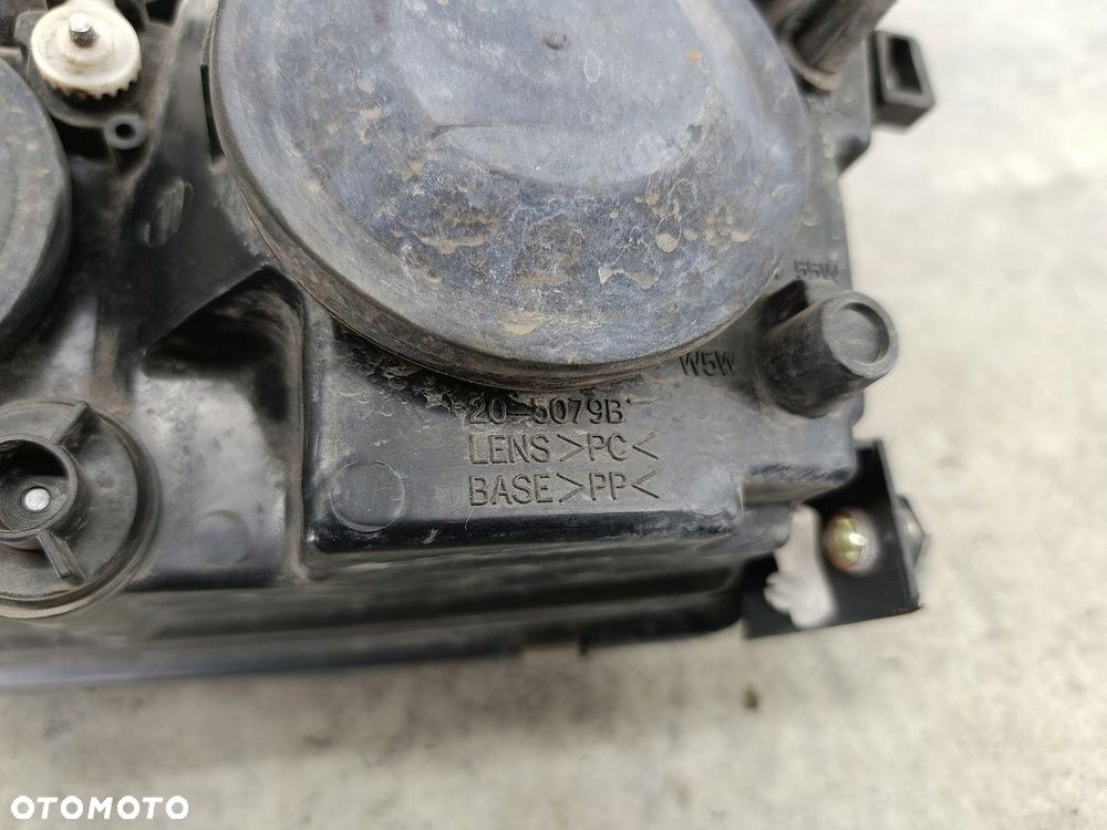 LAMPA PRZÓD PRAWA VW PASSAT B5 20-5079B TYC - 8