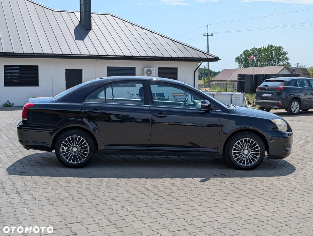 Toyota Avensis 2.0 D-4D Edition - 17