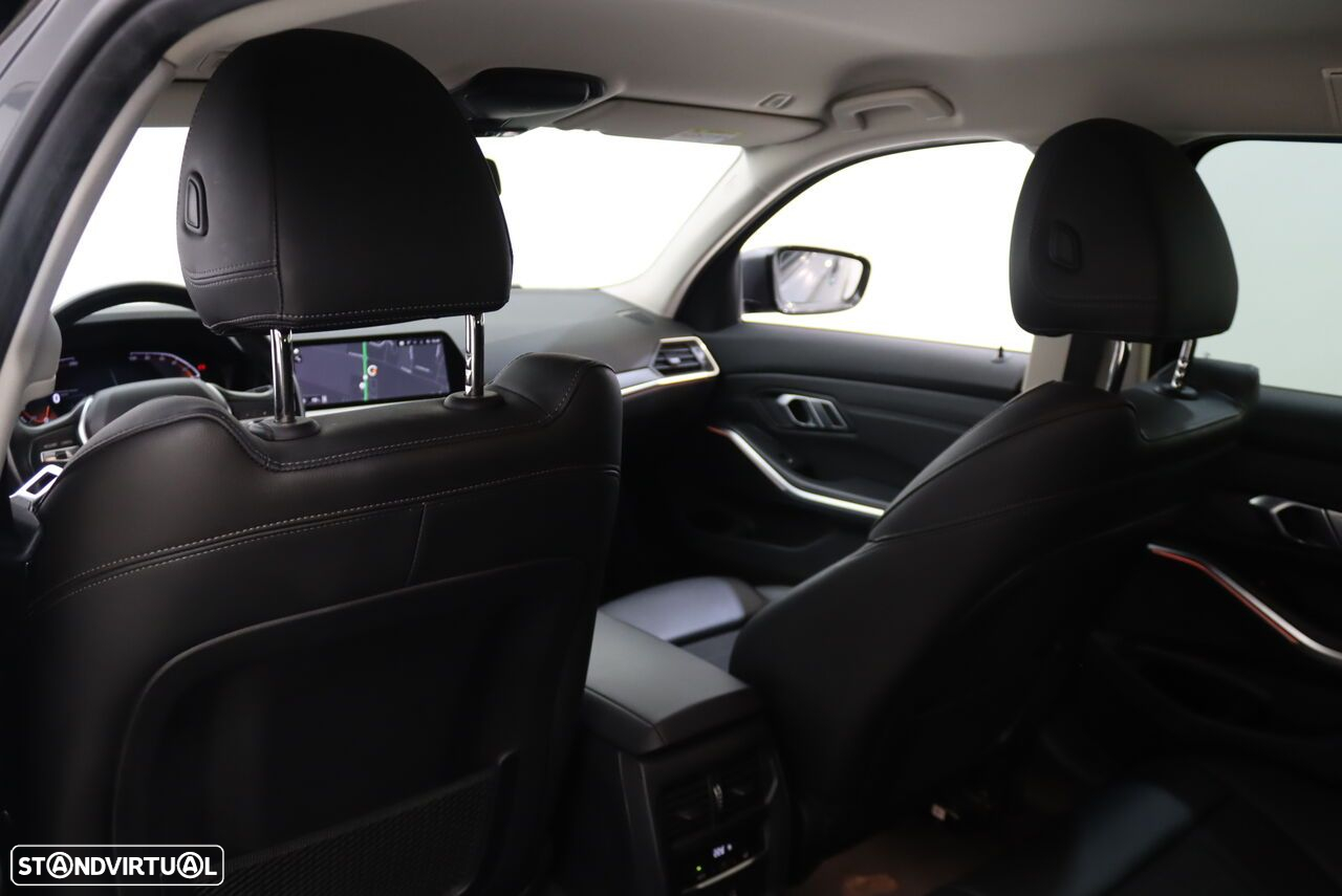 BMW 318 d Touring Line Sport Auto - 4
