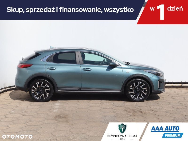 Kia XCeed - 8