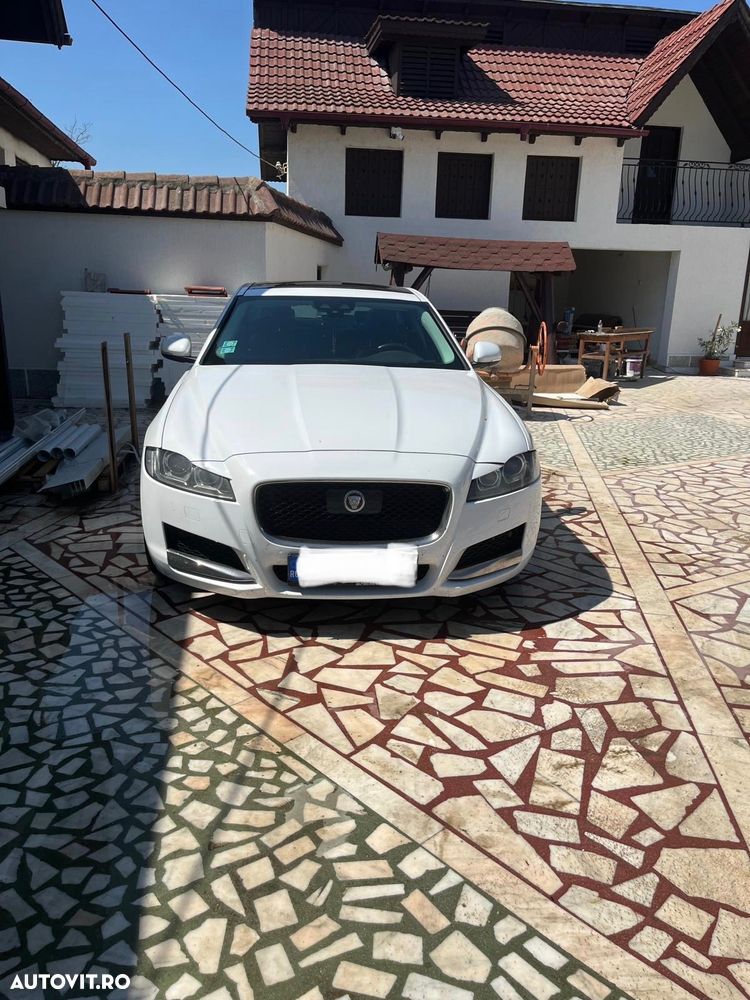 Jaguar XF 20d RWD Prestige - 2