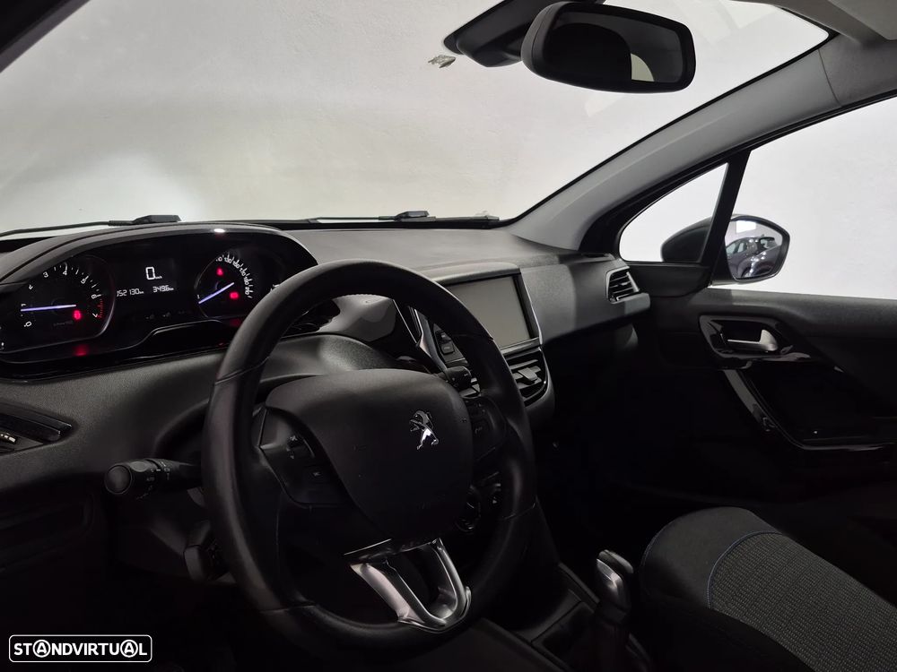 Peugeot 208 1.2 PureTech Signature - 14