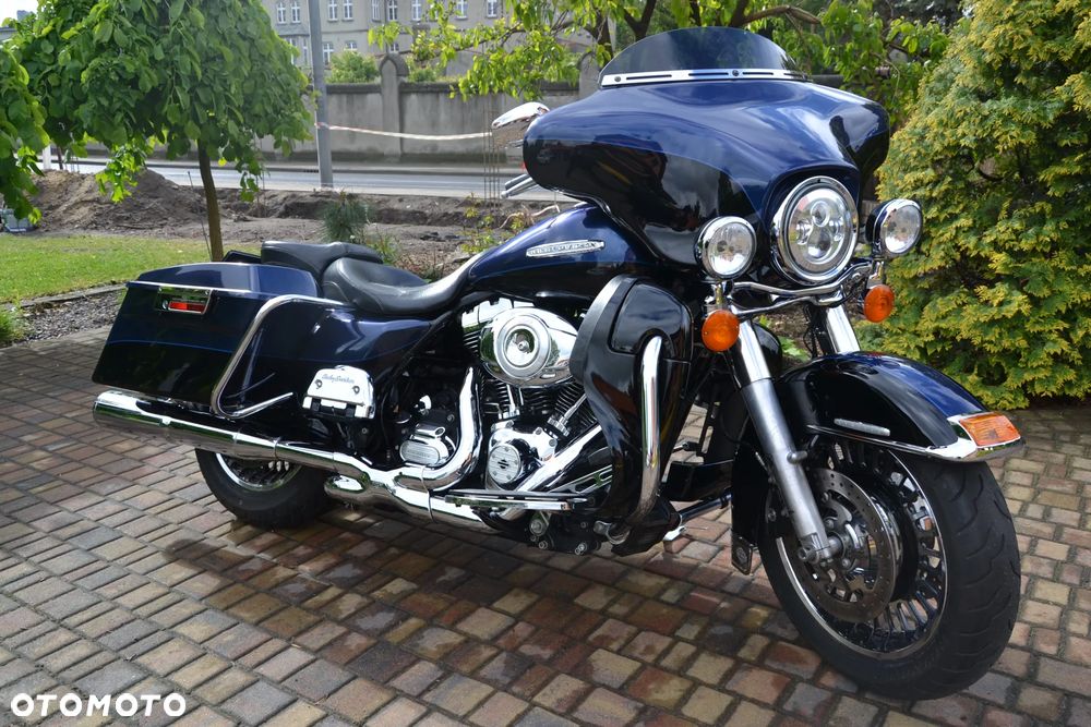 Harley-Davidson FLH Electra Glide - 17
