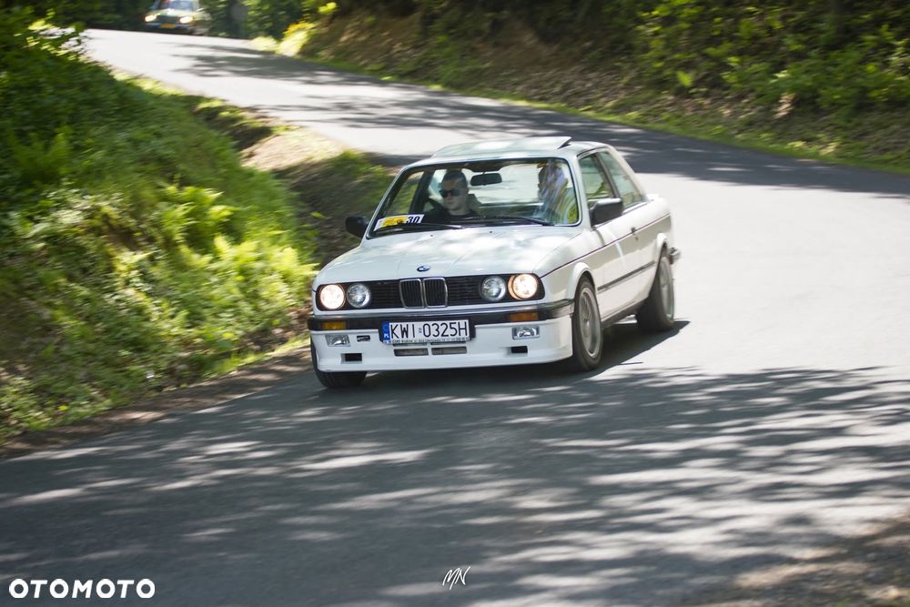 BMW Seria 3 325e - 13