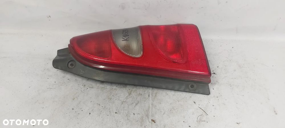 .  TYL TYLNA LAMPA PRAWA SUZUKI WAGON R - 3