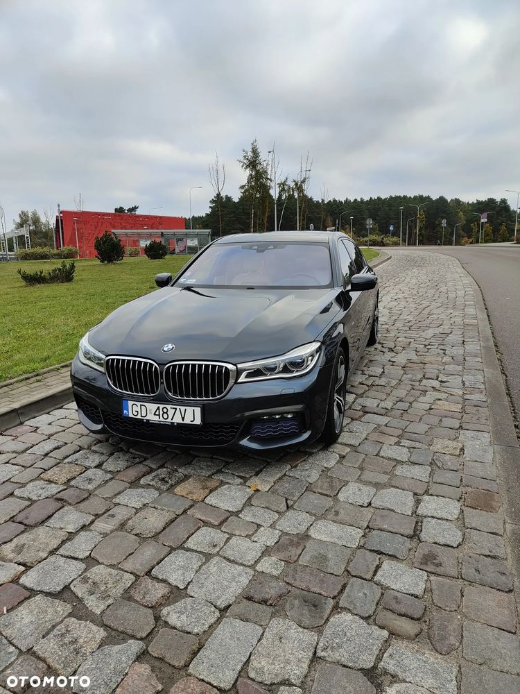 BMW Seria 7 750Li xDrive - 2