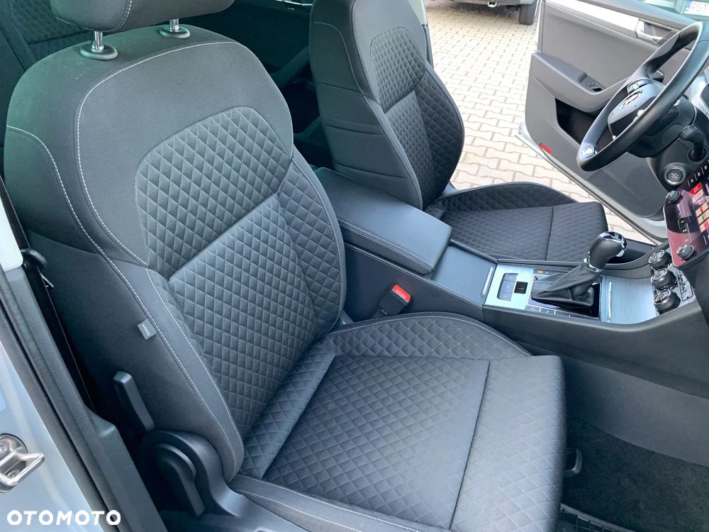 Skoda Superb 2.0 TDI SCR Ambition DSG - 28