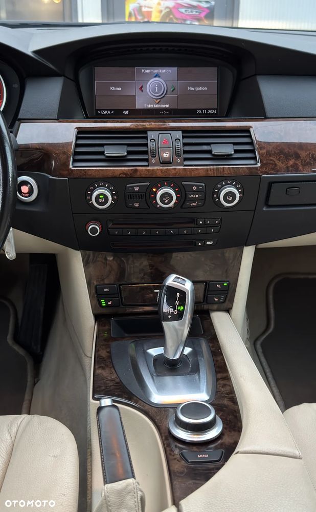 BMW Seria 5 525i Edition Exclusive - 31