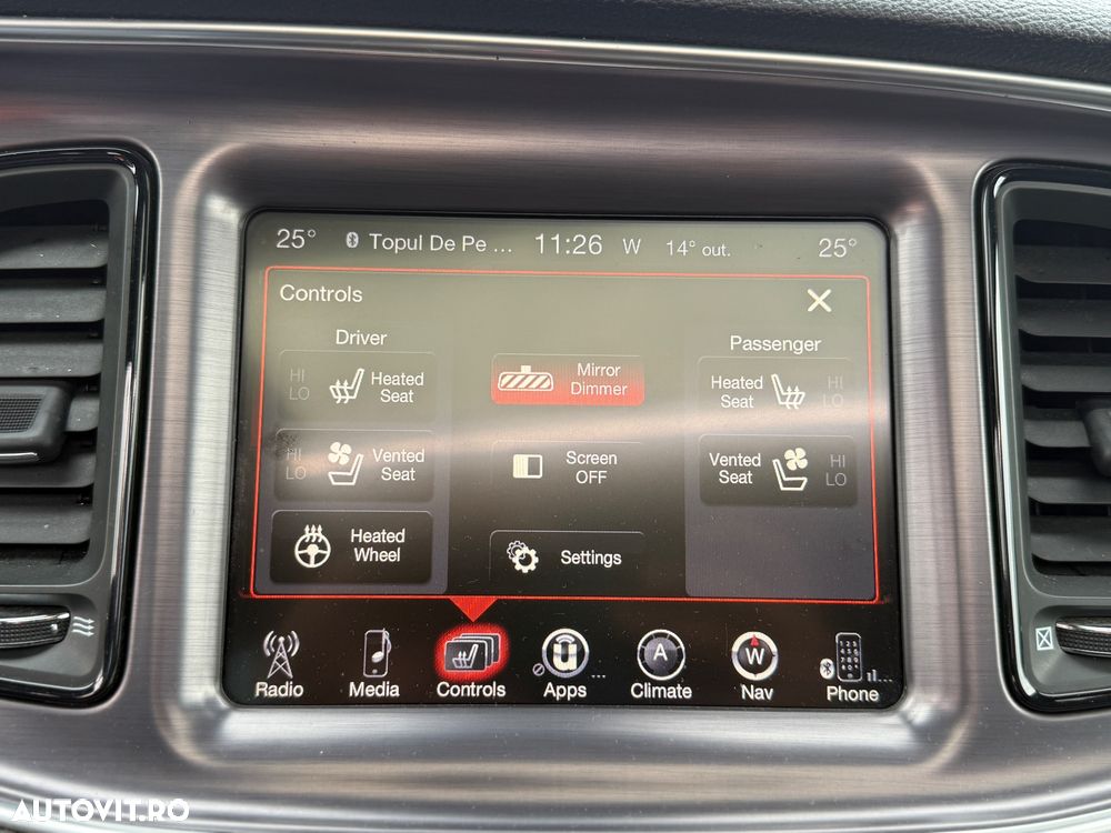 Dodge Challenger - 12