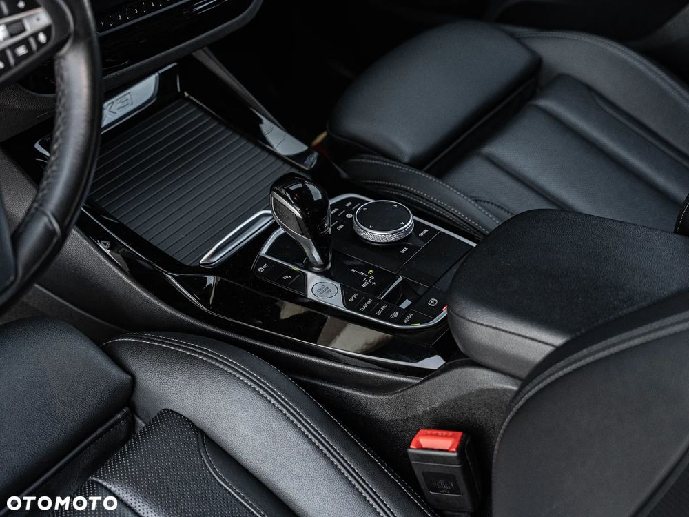 BMW X3 xDrive20i mHEV - 17