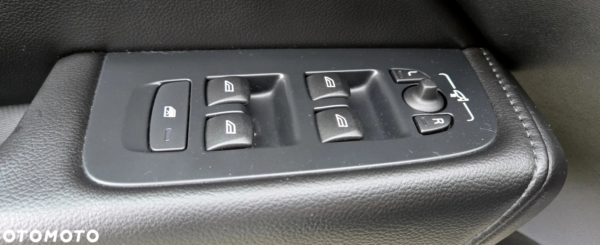 Volvo XC 60 B4 D Geartronic Momentum Pro - 30