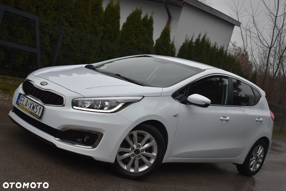 Kia Ceed 1.4 CVVT Dream-Team Edition - 1