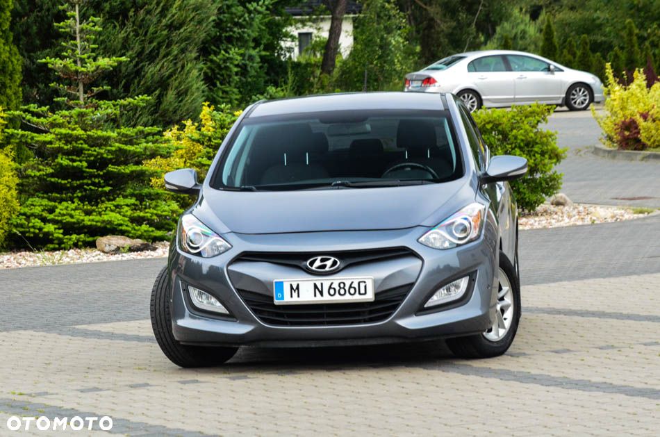 Hyundai i30 blue 1.6 CRDi Trend - 14