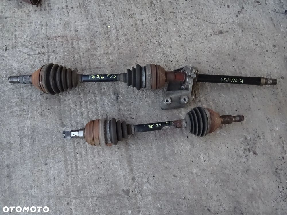 PÓŁOŚ SKRZYNI BIEGÓW F23 5-BIEG 2,2 16V , 2,0D OPEL VECTRA C SIGNUM - 2