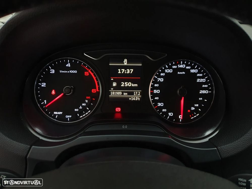 Audi A3 Sportback 1.6 TDI Advance - 11