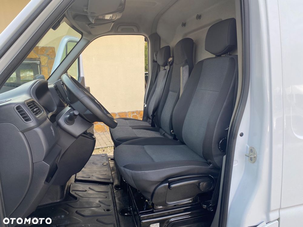 Renault MASTER L3H2, zakupiony w salonie w Rzeszowie, serwisowany, bezwypadkowy - 23