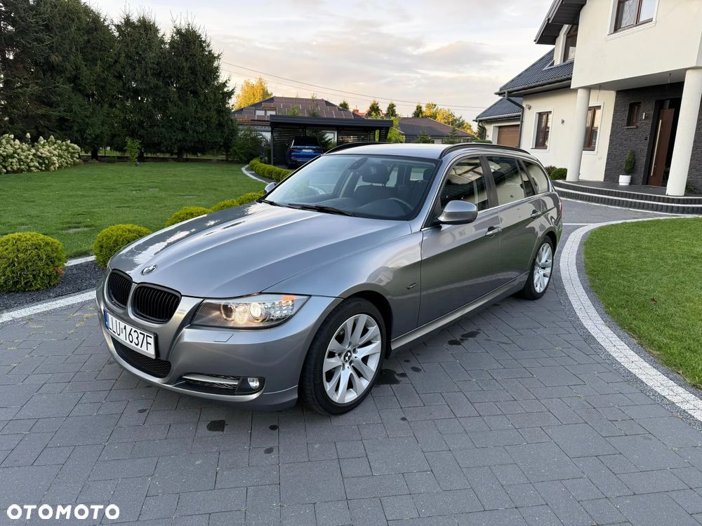 BMW Seria 3 320i - 5