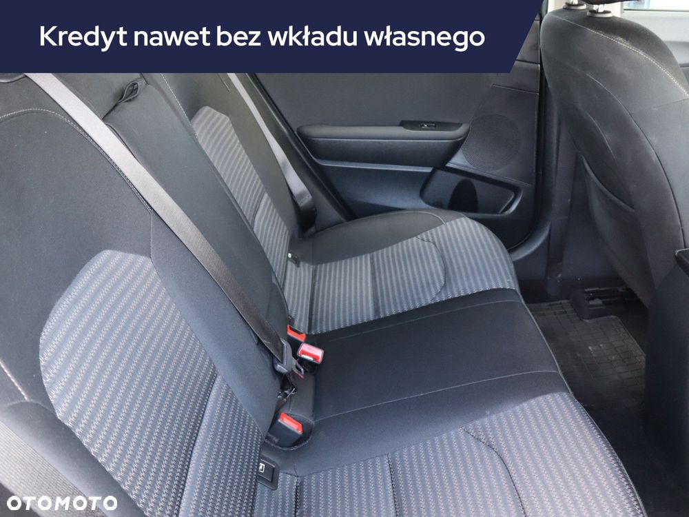 Kia Ceed - 11