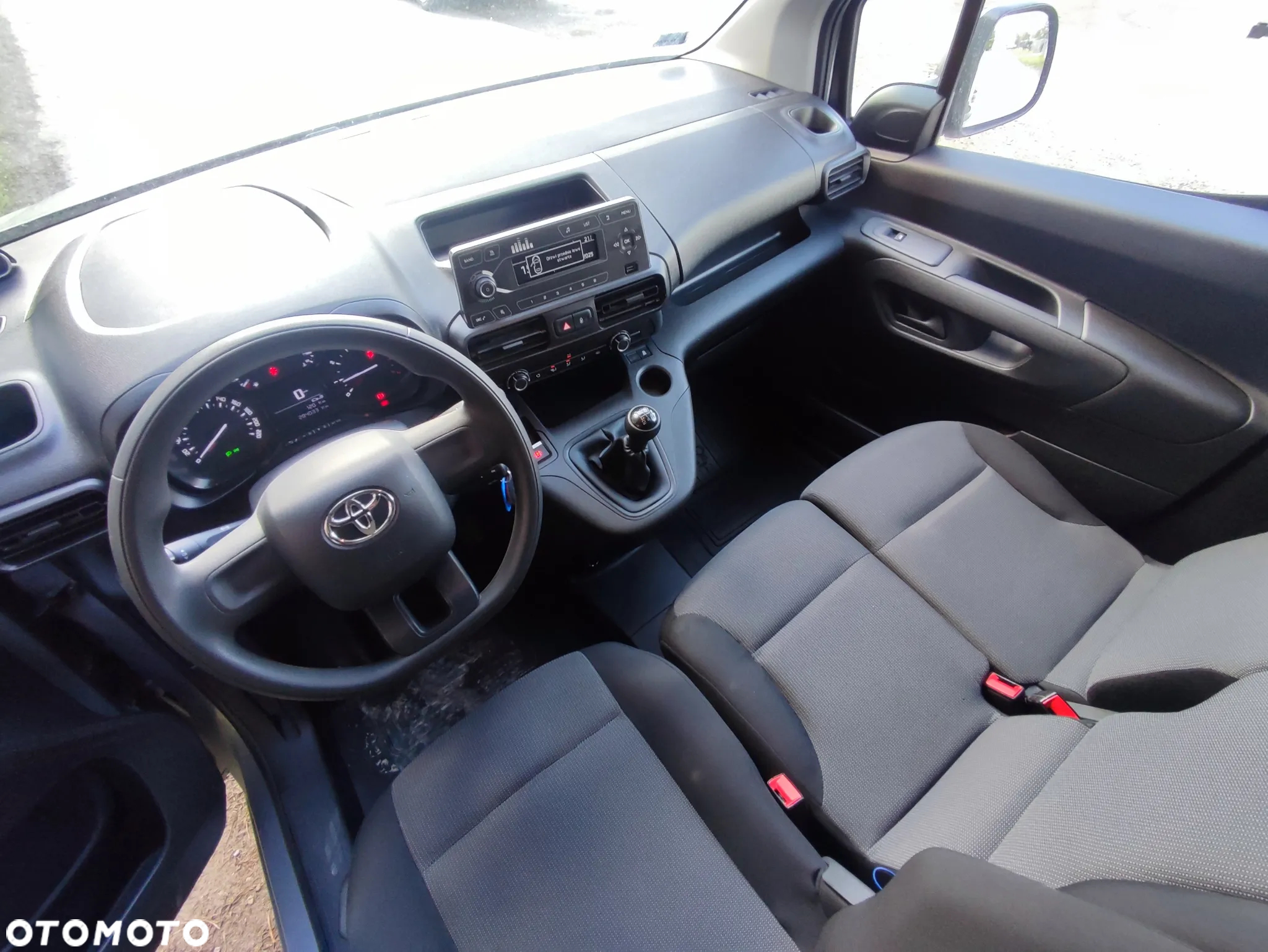 Toyota Proace City - 10