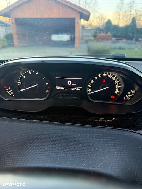 Peugeot 208 - 4