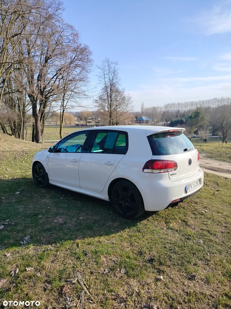 Volkswagen Golf - 1