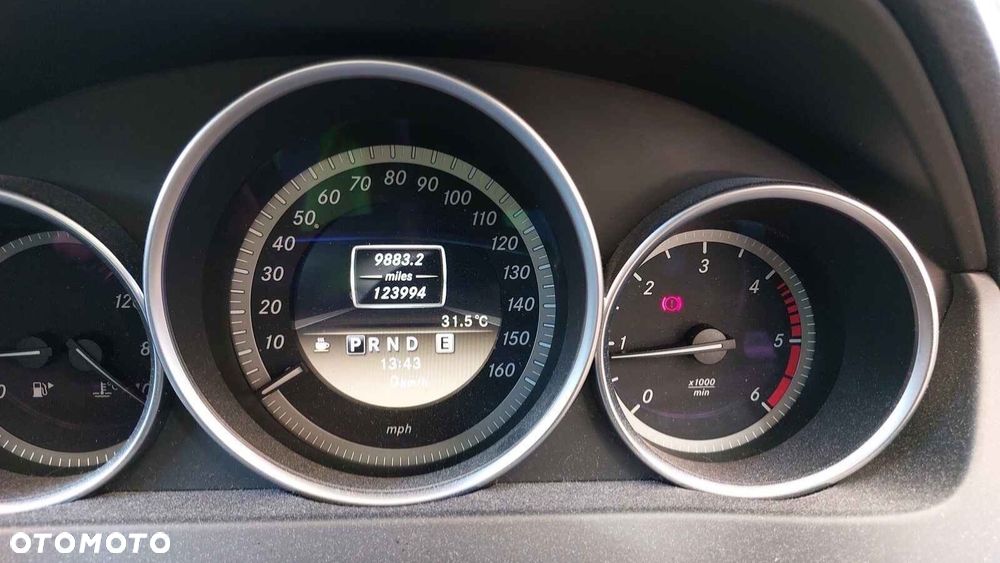 Mercedes-Benz Klasa C 220 CDI DPF (BlueEFFICIENCY) 7G-TRONIC - 11