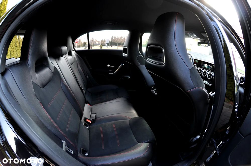 Mercedes-Benz Klasa A 180 7G-DCT Edition AMG Line - 26