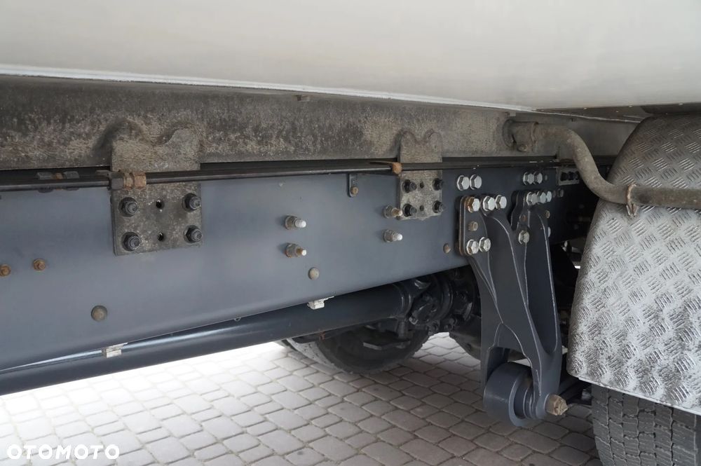 Scania G 450 6x2 CHŁODNIA KONTENER 8.45 m 21 PALET OŚ SKRĘTNA WINDA - 8