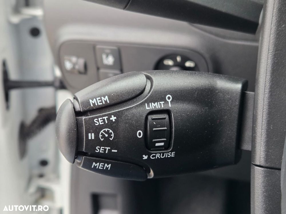 Citroën C3 Pure Tech 83 S&S FEEL - 23