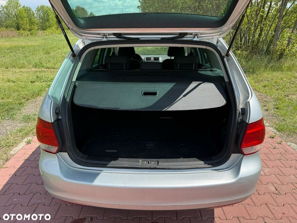 Volkswagen Golf Variant - 11