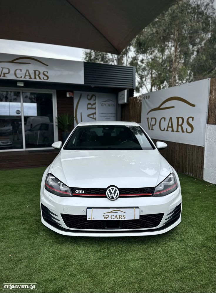 VW Golf 2.0 TSi GTi DSG - 1