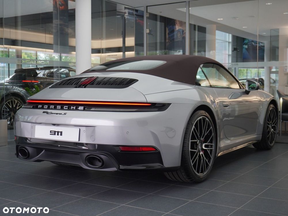 Porsche 911 Carrera S - 13