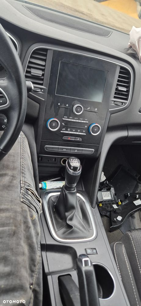 Renault Megane 1.2 Energy TCe Limited - 27