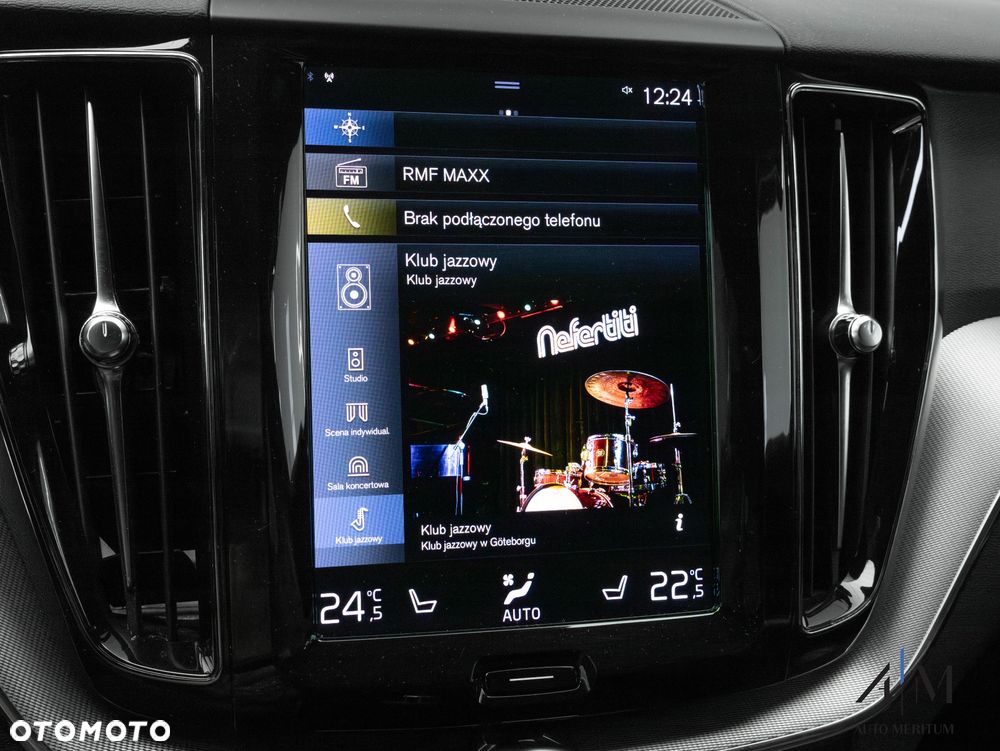 Volvo XC 60 B4 D AWD Ultimate Dark - 25